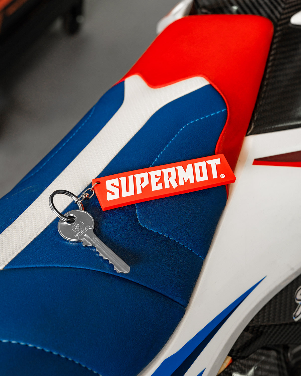 Porte-Clés SUPERMOT ORIGINAL ROUGE, photo 2