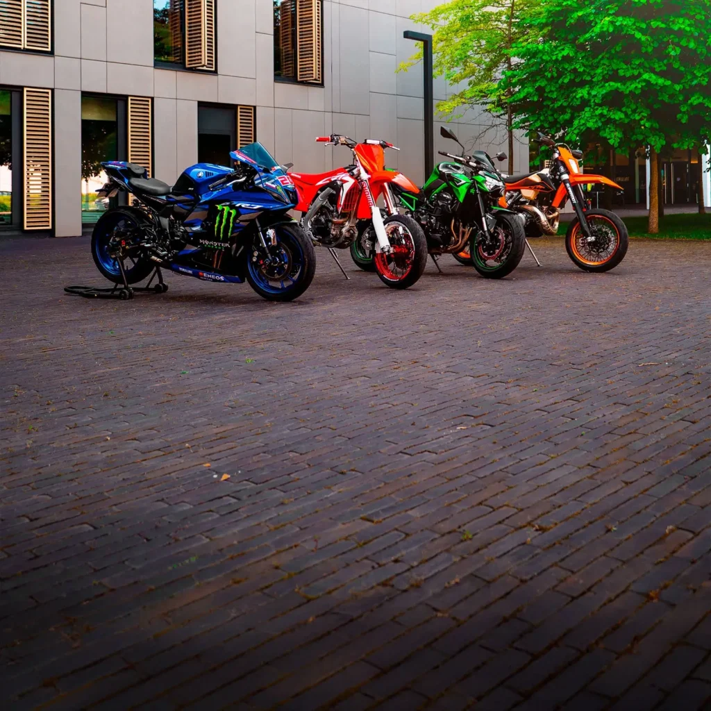 4 motos supermot